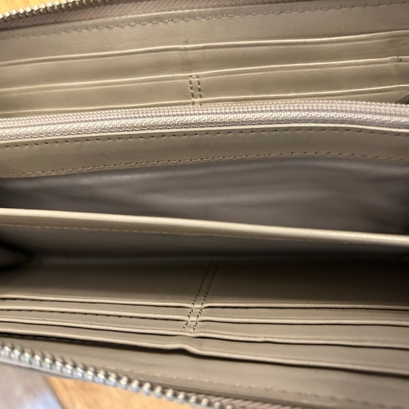 Coach Debossed Signature Cream Leather Wallet - Picture 6 of 9